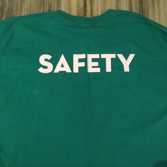 RARE Bonnaroo 05 staff shirt never worn! - Picture 5 of 5